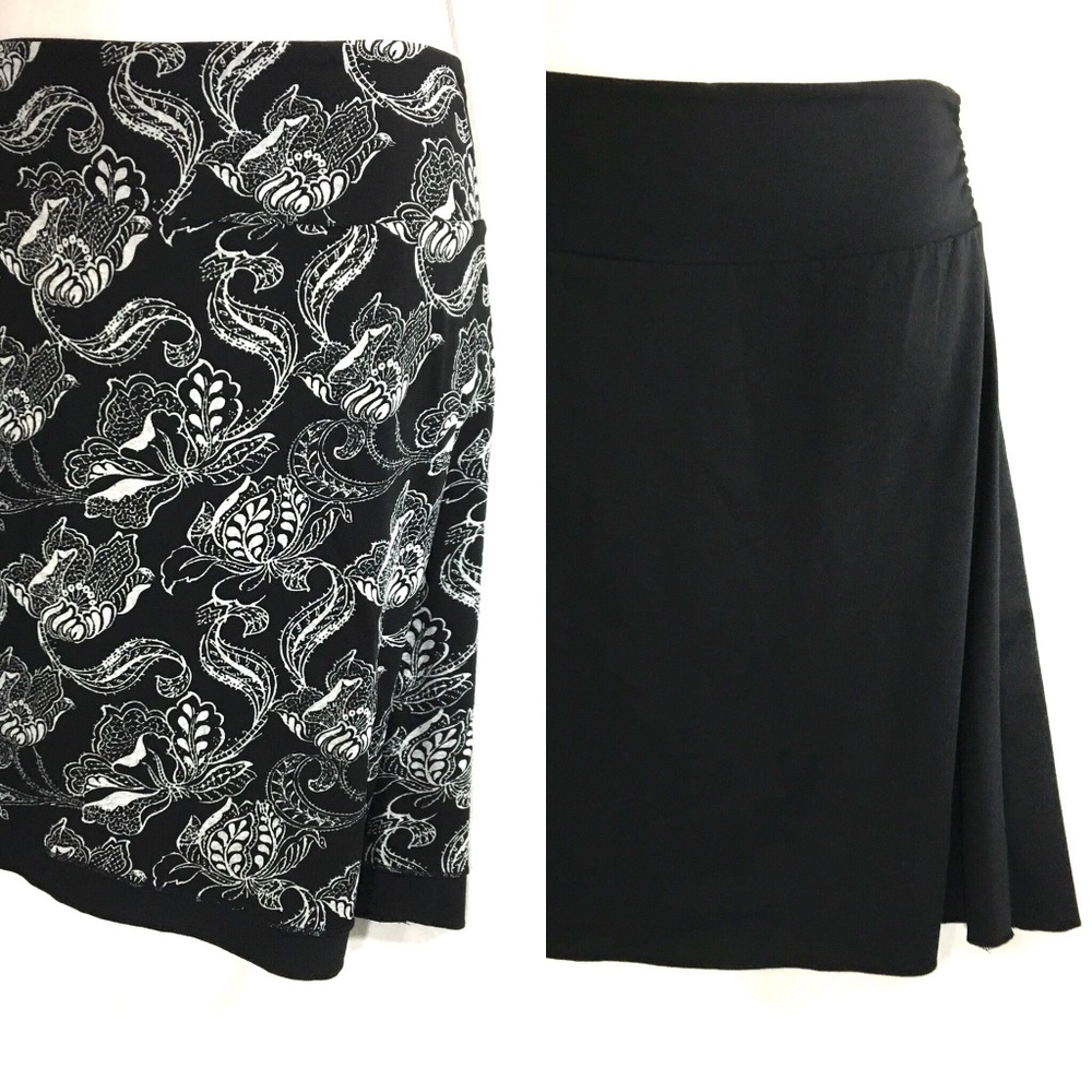 Reversible Black & White Floral Stretch Skirt